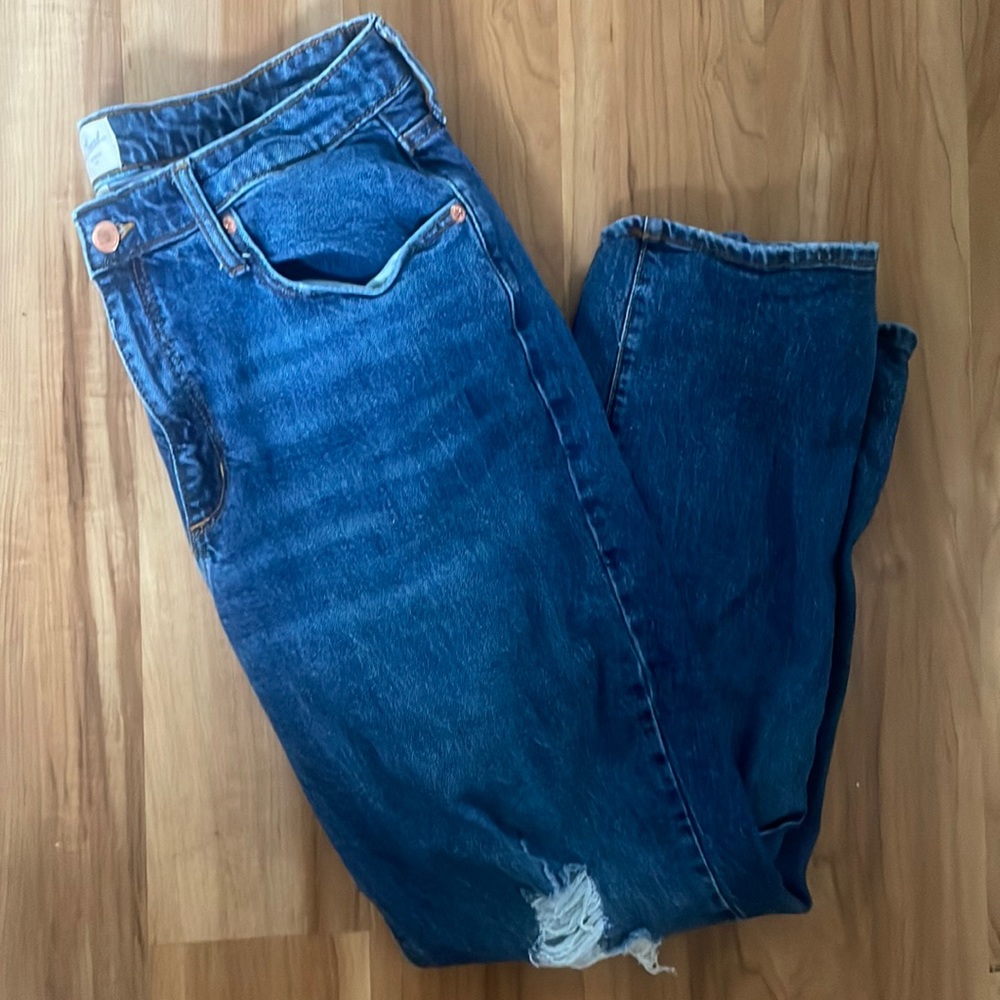 Universal Threads High Rise Slim Straight Jeans Size 14/32 - fit like a size 12